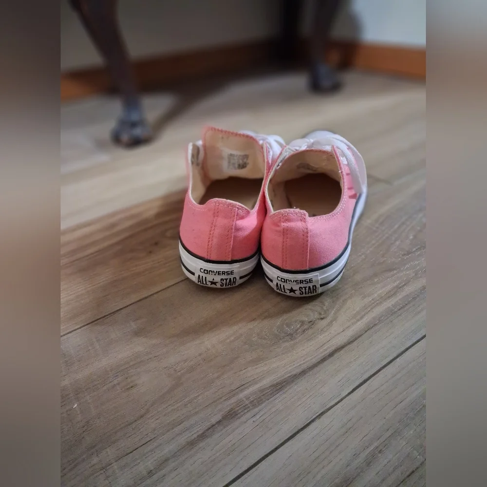 Converse - Picture 3 of 4